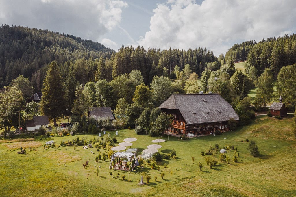 Das Brautpaarshooting am Henslerhof im Schwarzwald