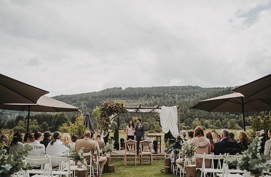 Die freie Trauung am Henslerhof im Schwarzwald beginnt für mich als Hochzeitsfotograf